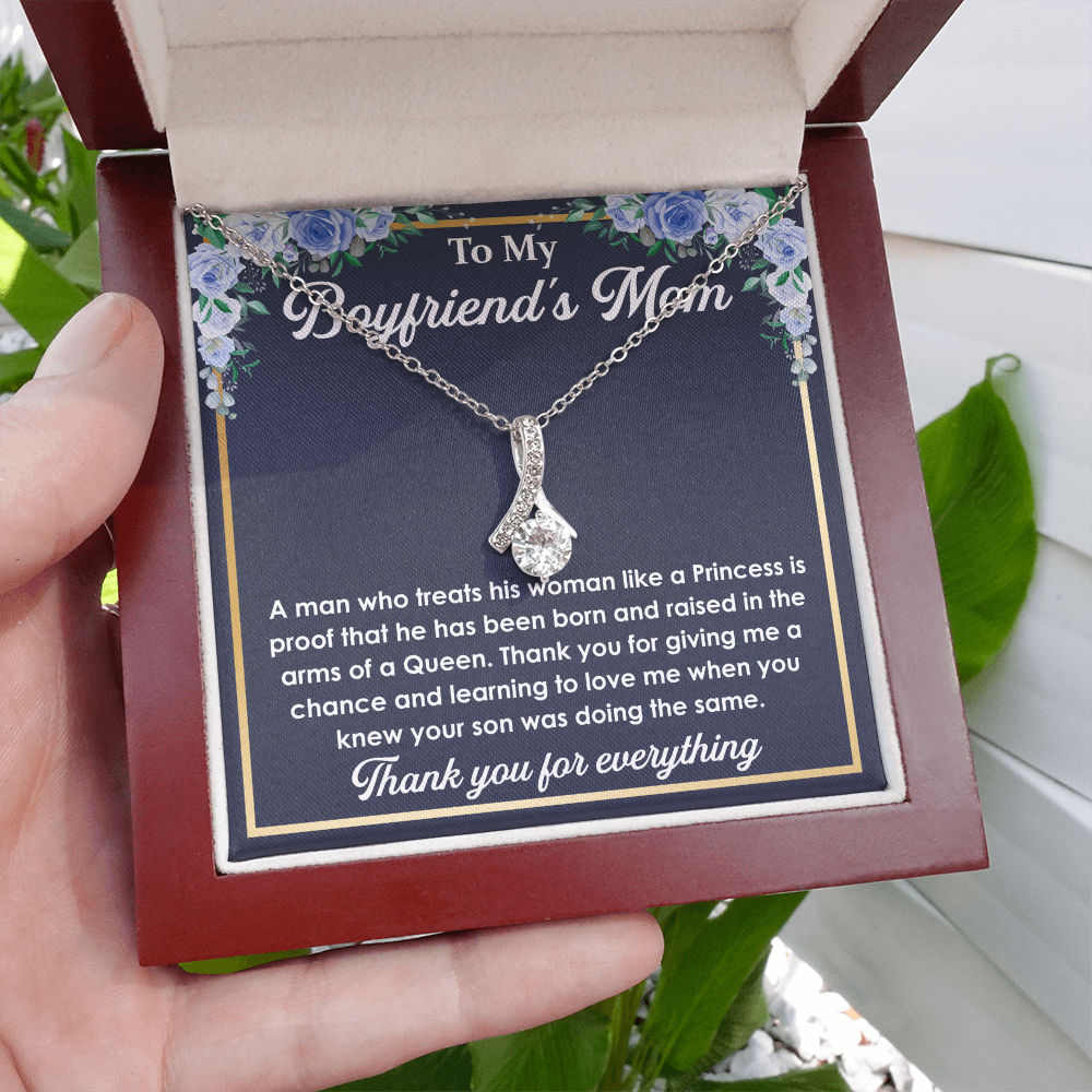 Best Gifts for Boyfriend’s Mom – Love Knot Necklace with a Heartfelt and Touching Message