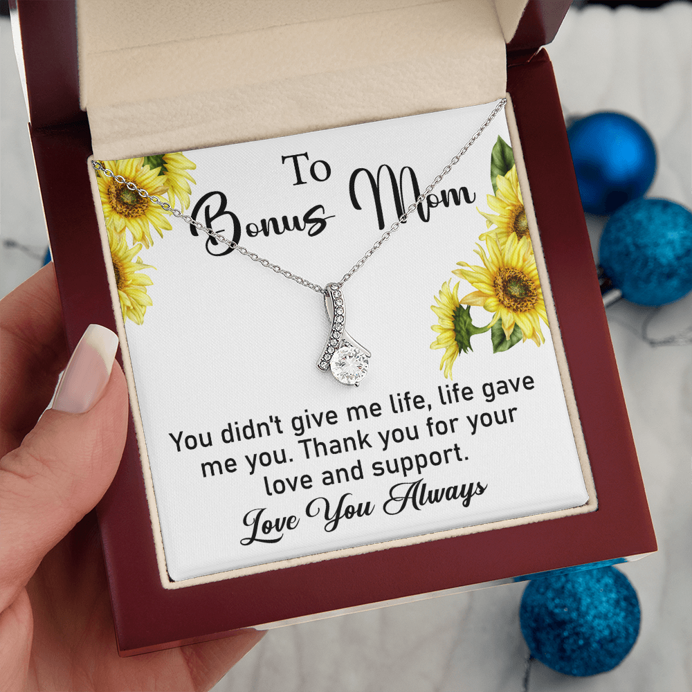 Bonus Mom Alluring Beauty Necklace – Stunning Jewelry Gift with Sparkling Gemstone