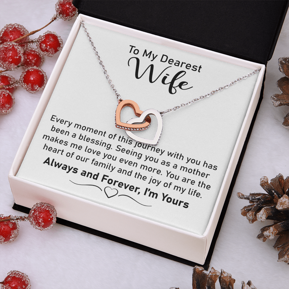 Gift for Wife – Interlocking Heart Necklace Keepsake, A Loving Tribute to Her Role as a Mother and the Heart of the Family