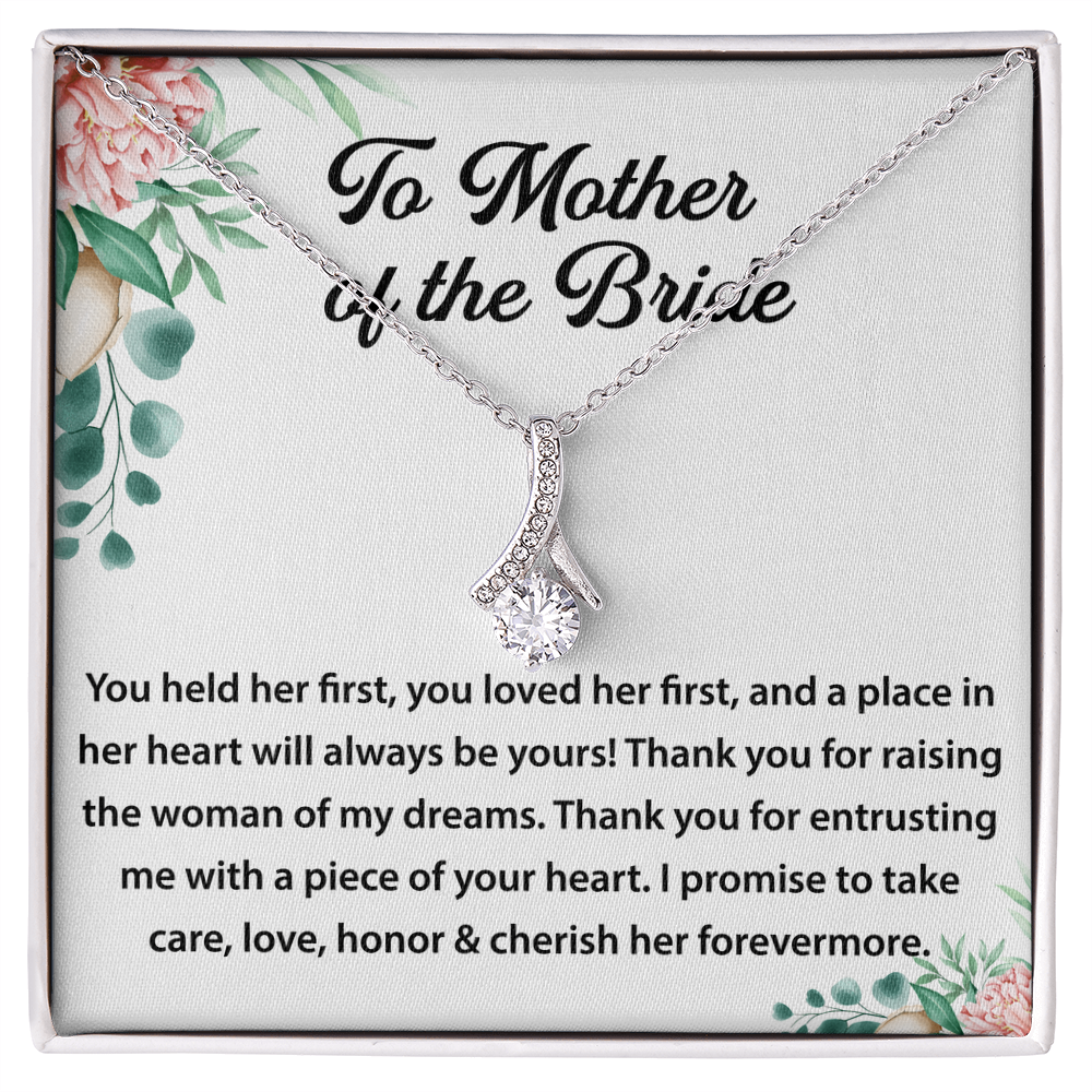 Alluring Beauty Necklace – Elegant Wedding Jewelry Gift for Mother of the Bride, Thoughtful Keepsake for Mom