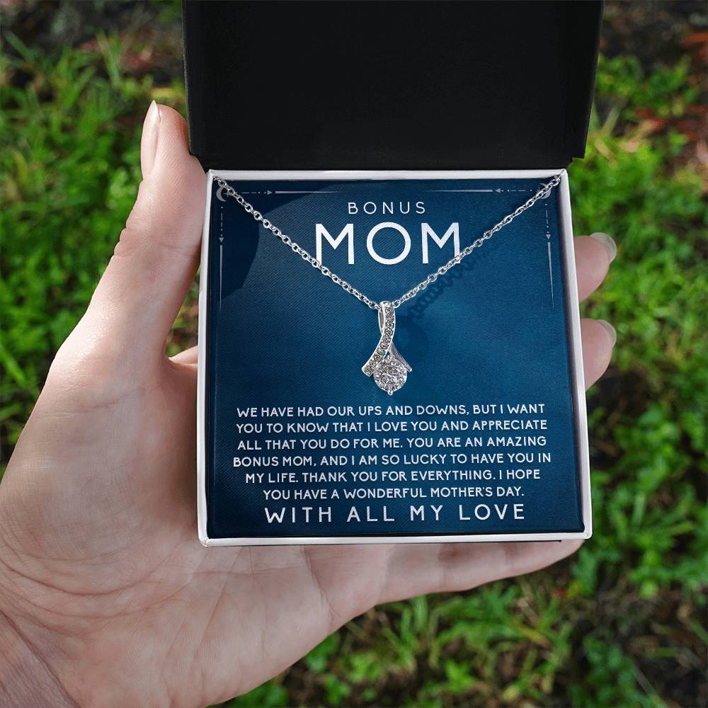 Heartwarming Bonus Mom Necklace, Meaningful Gift for Mother's Day to Show Love and Appreciation for Your Incredible Stepmom