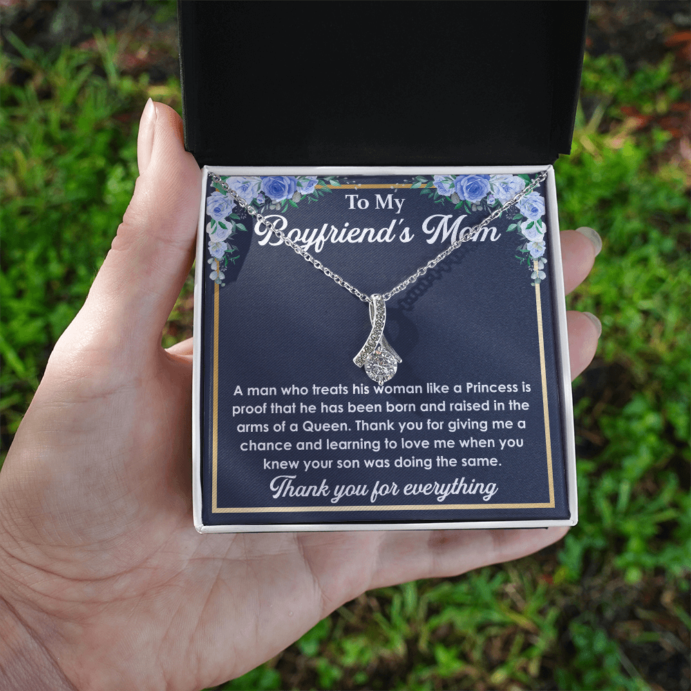 Best Gifts for Boyfriend’s Mom – Love Knot Necklace with a Heartfelt and Touching Message