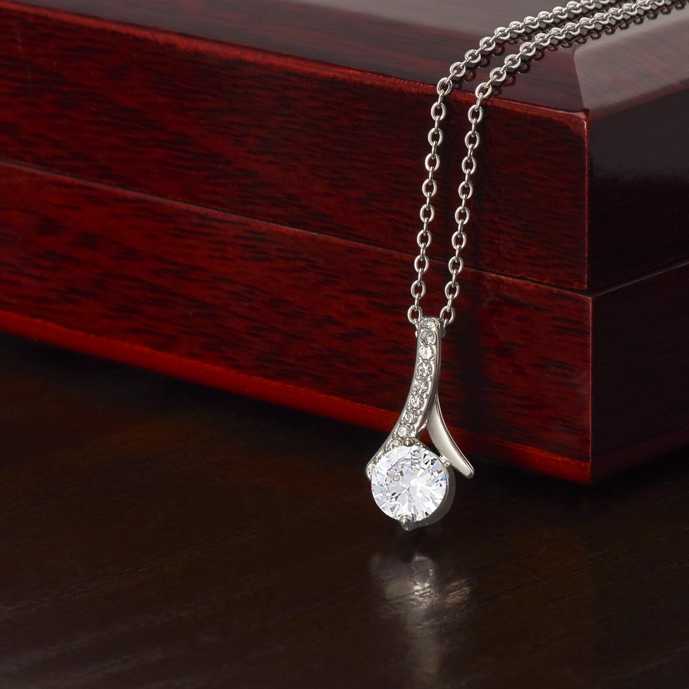 To My Girlfriend, You Are a Special Gift from the Heavens – Alluring Beauty Necklace, A Romantic Valentine's Day Gift to Express My Endless Love