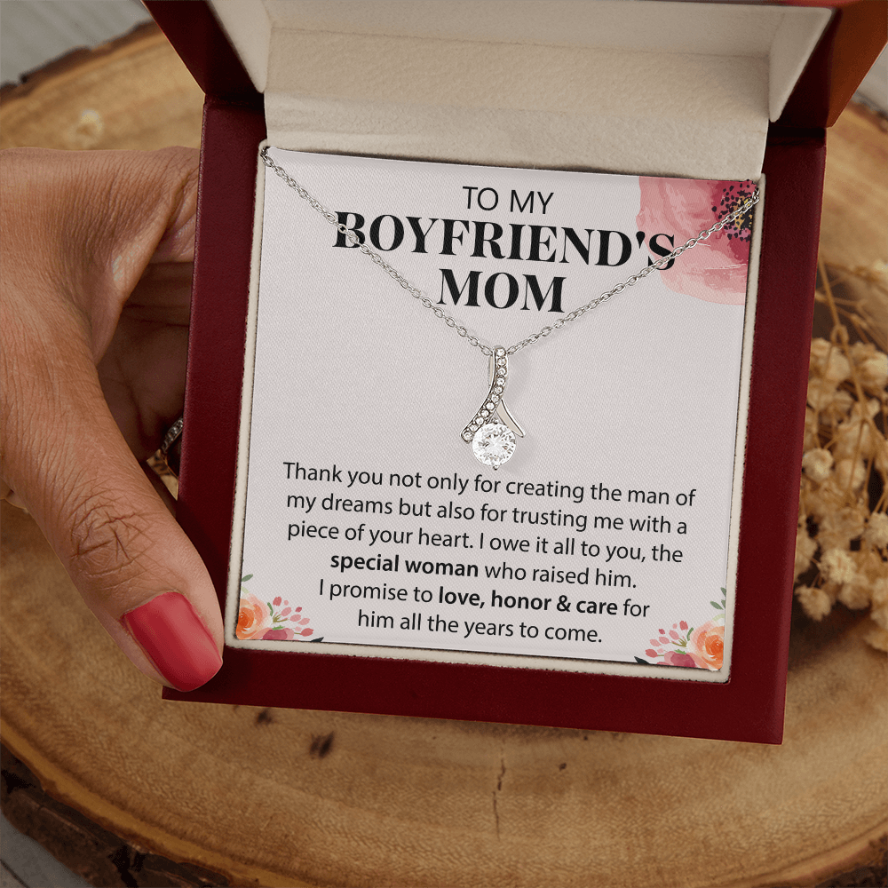 Gift Ideas for Boyfriend's Mom – Elegant Love Knot Necklace with a Meaningful Message Card
