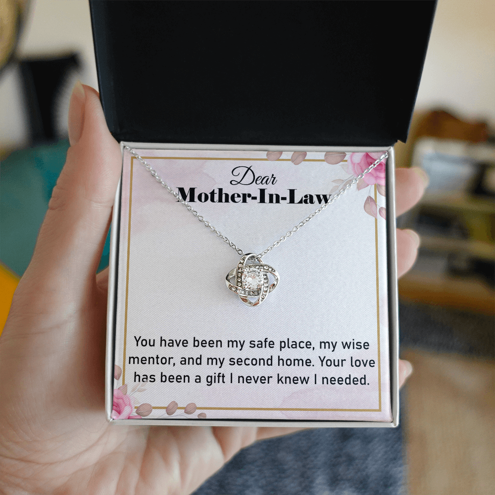 To My Mother-in-Law Gift – Elegant Love Knot Necklace, Thoughtful Gift for Special Moments