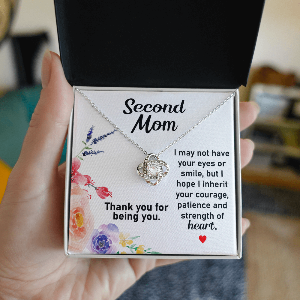 Second Mom Love Knot Necklace – A Meaningful Jewelry Gift for Bonus Moms