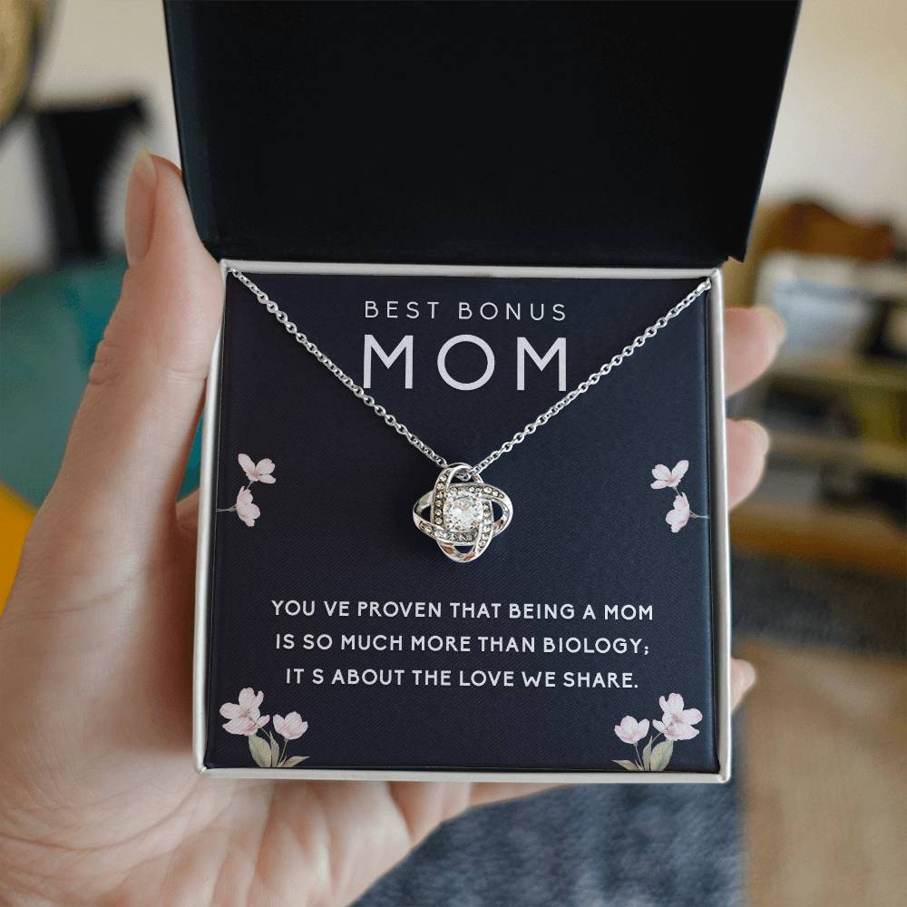 Best Bonus Mom Love Knot Necklace, Meaningful Jewelry Gift to Celebrate the Bond We Share, Perfect for Mother's Day & Special Occasions