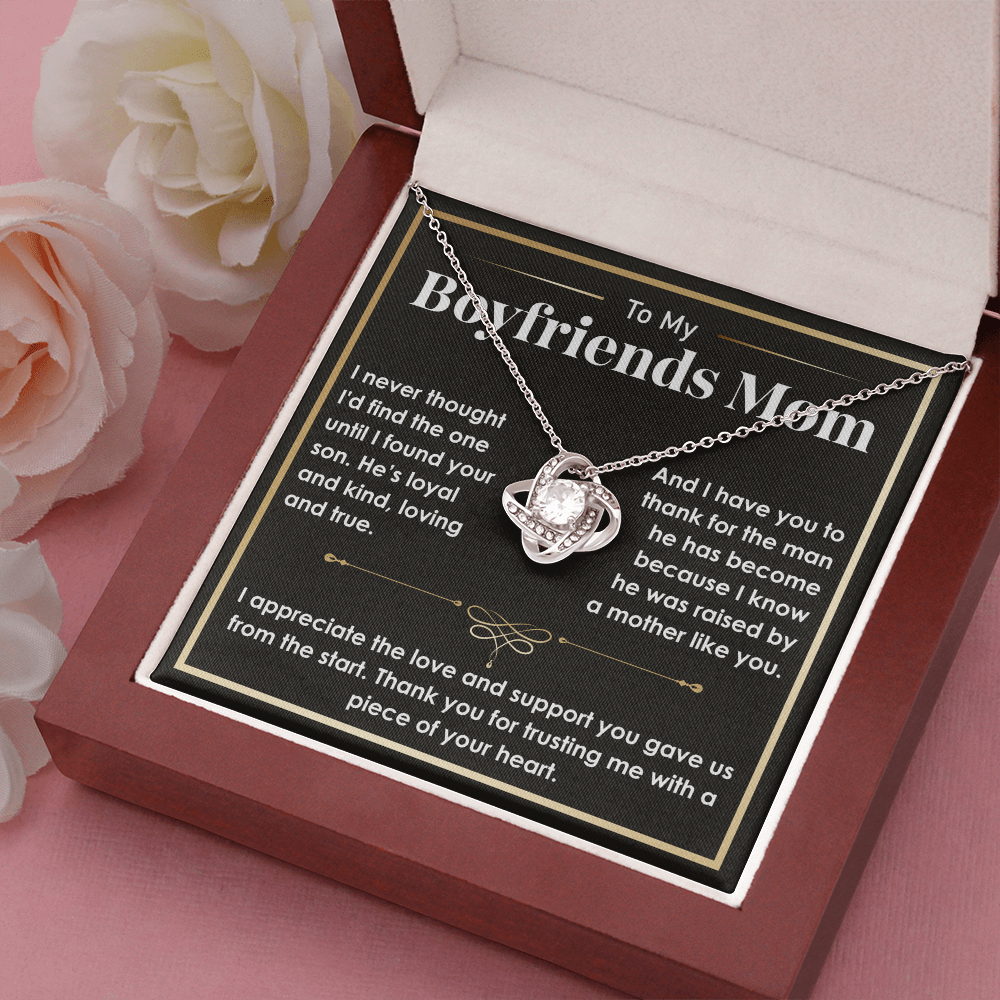 To My Boyfriend's Mom Necklace – A Sentimental Gift to Express Gratitude and Love, Perfect Gift for Boyfriend's Mom