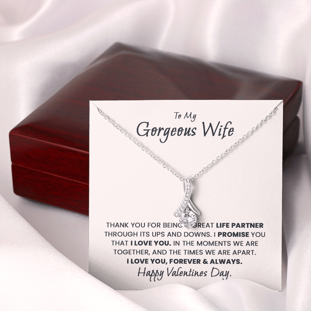 To My Gorgeous Wife: ALLURING BEAUTY Necklace Gift for Valentine's Day